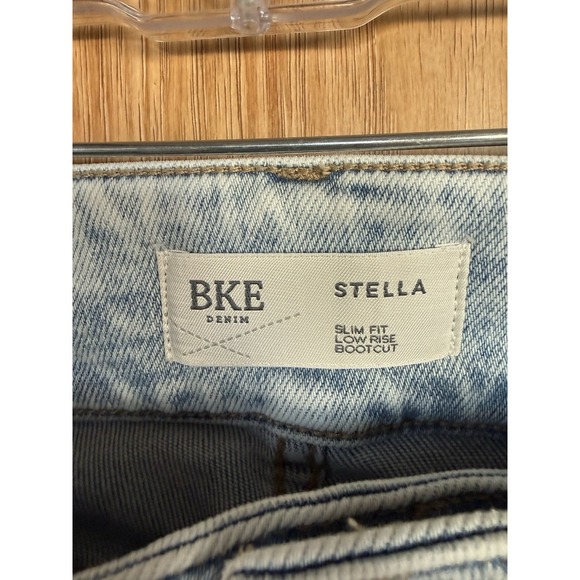 BKE Stella Jeans Womens 29L 29x34 Medium Wash Bootcut Slim Fit Low Rise NWOT - Picture 3 of 5